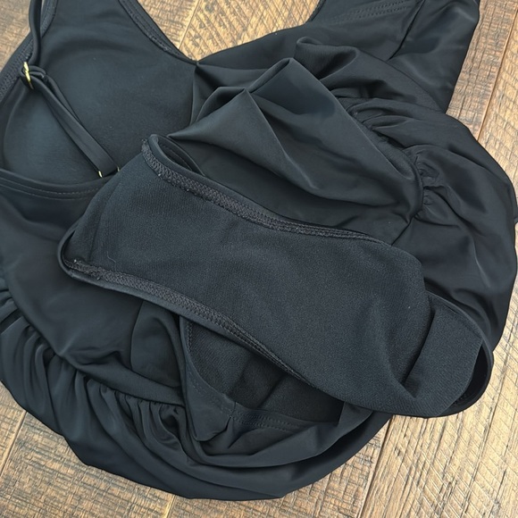 PinkBlush Black Scoop Front Low Back Ruched One-Piece Maternity Swimsuit - Picture 8 of 10